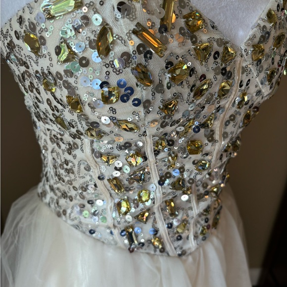 Gold and Cream Prom Dress - Picture 2 of 9